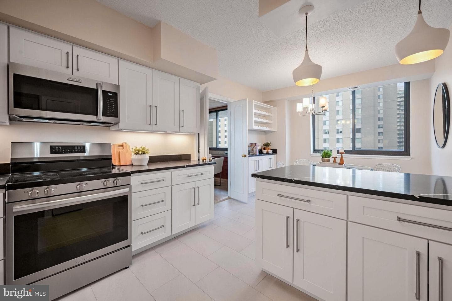 4550 North Park Avenue #810 photo 10