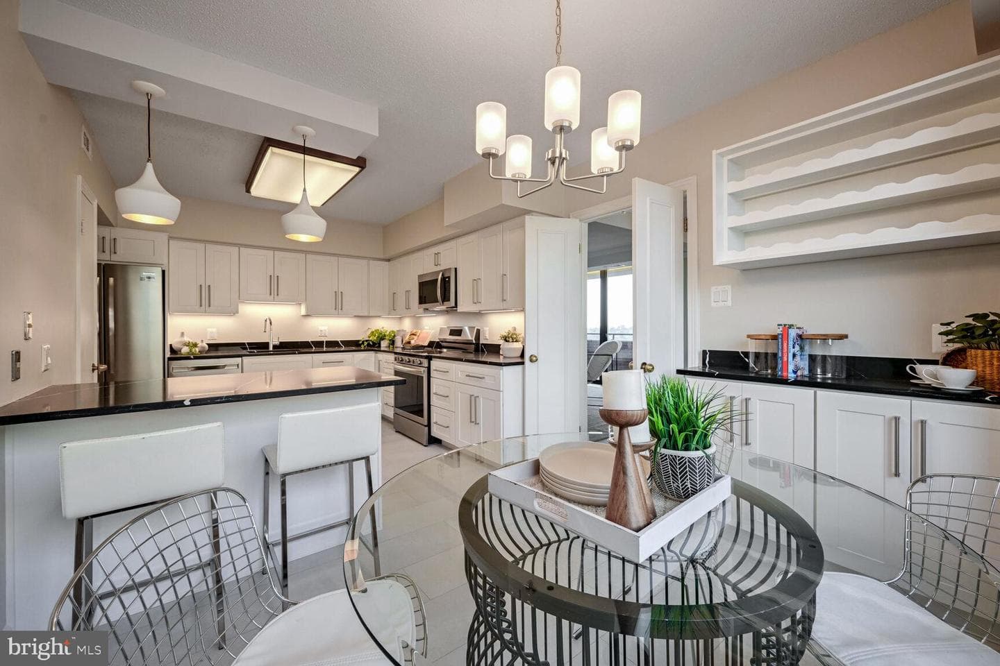 4550 North Park Avenue #810 photo 11
