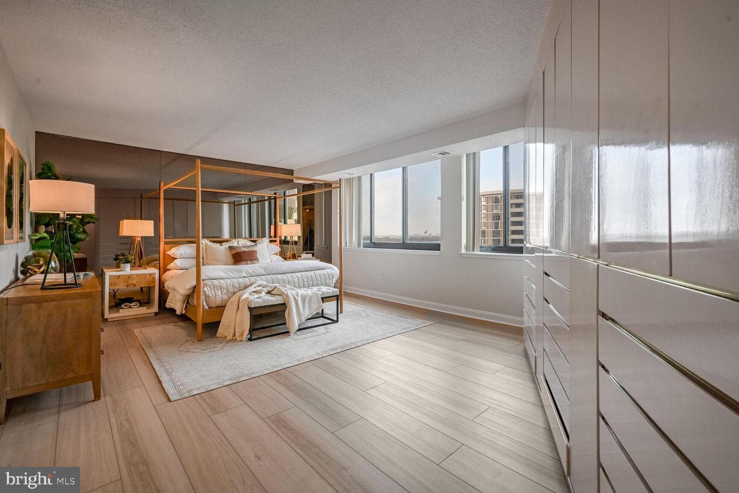 4550 North Park Avenue #810 photo 15