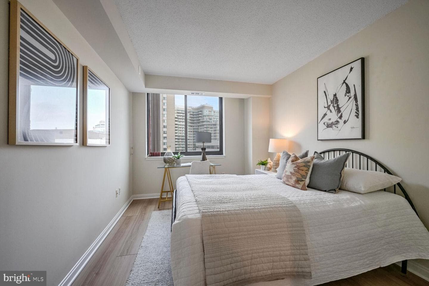 4550 North Park Avenue #810 photo 20