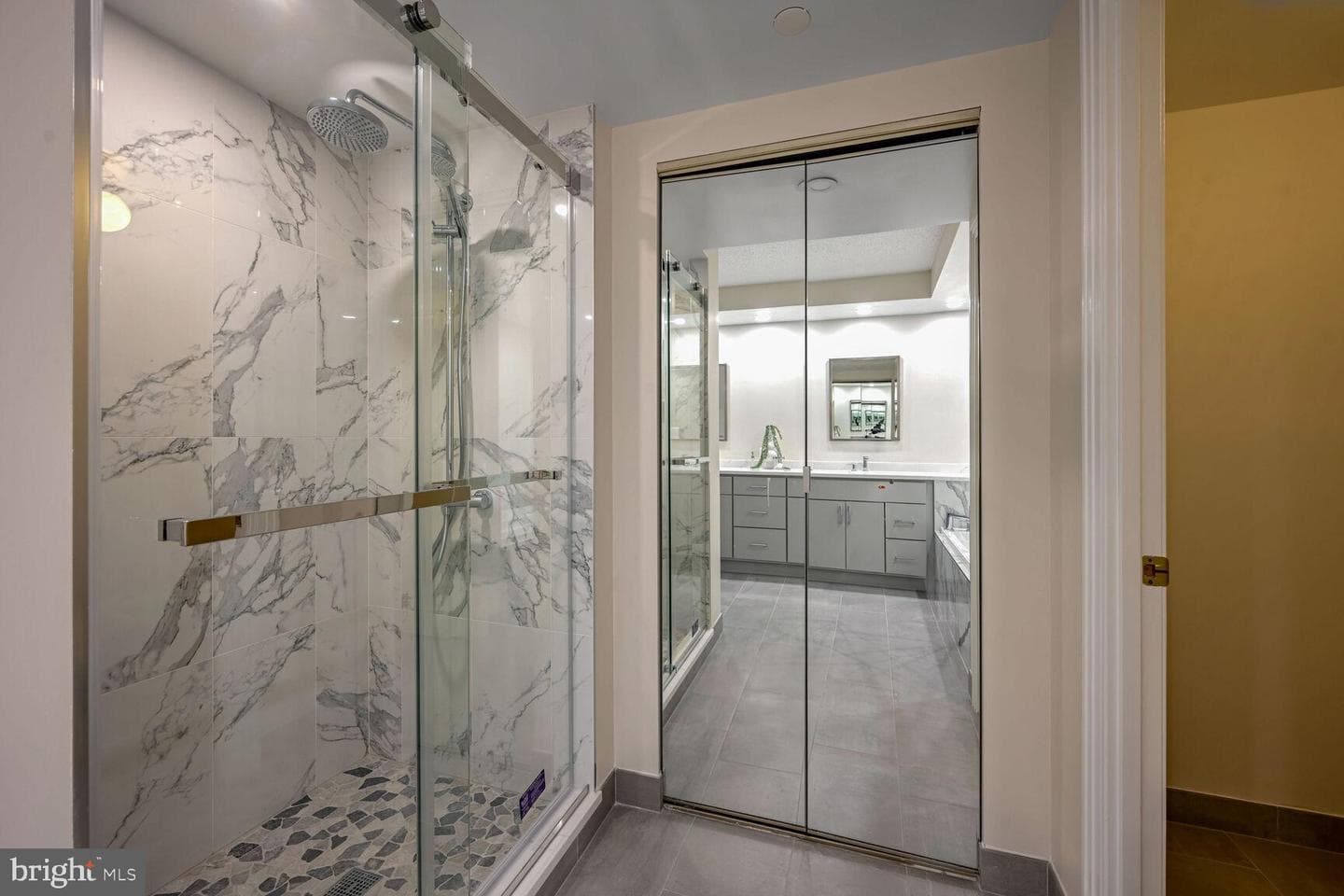 4550 North Park Avenue #810 photo 29