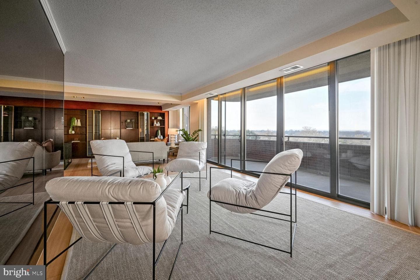 4550 North Park Avenue #810 photo 6