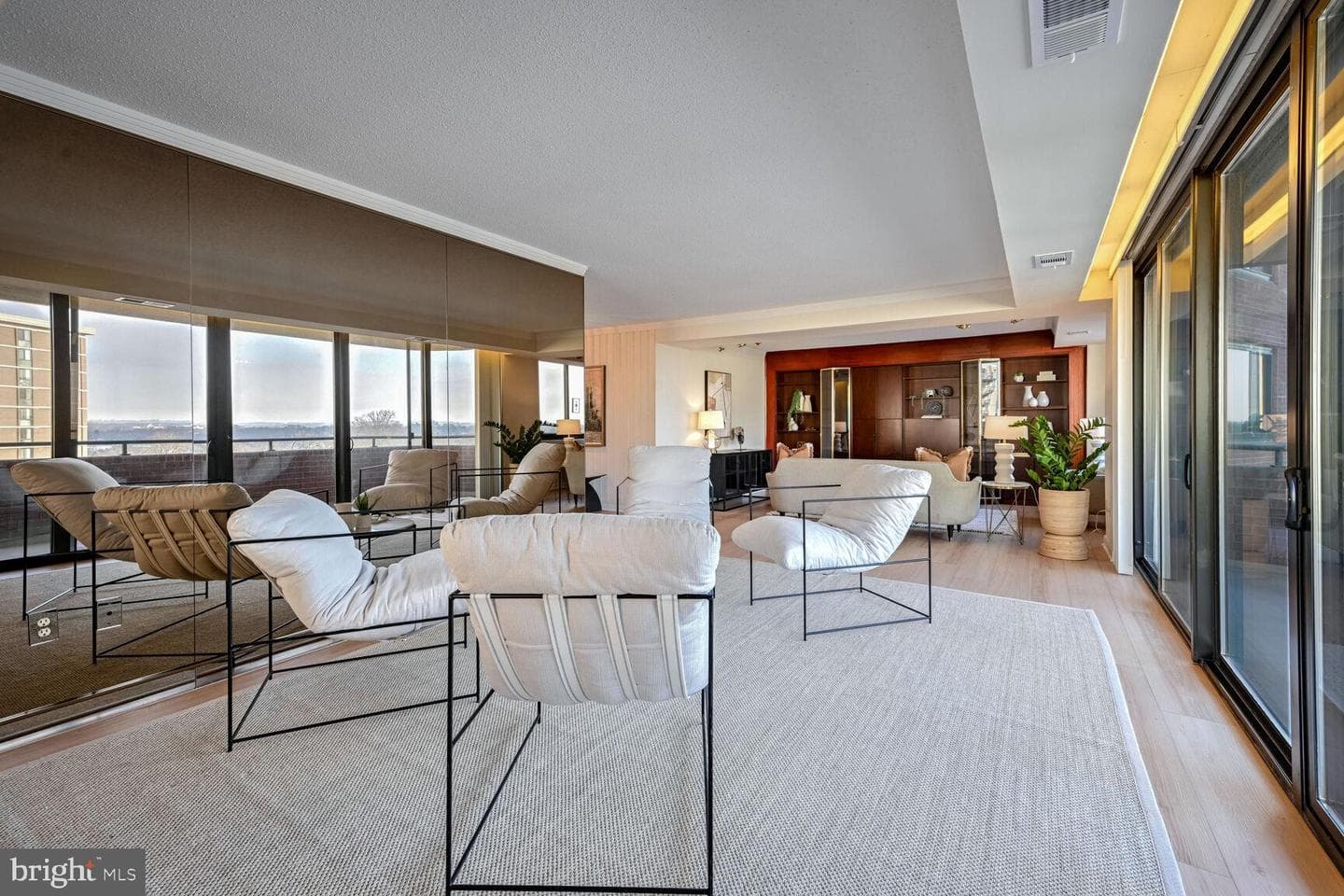 4550 North Park Avenue #810 photo 7