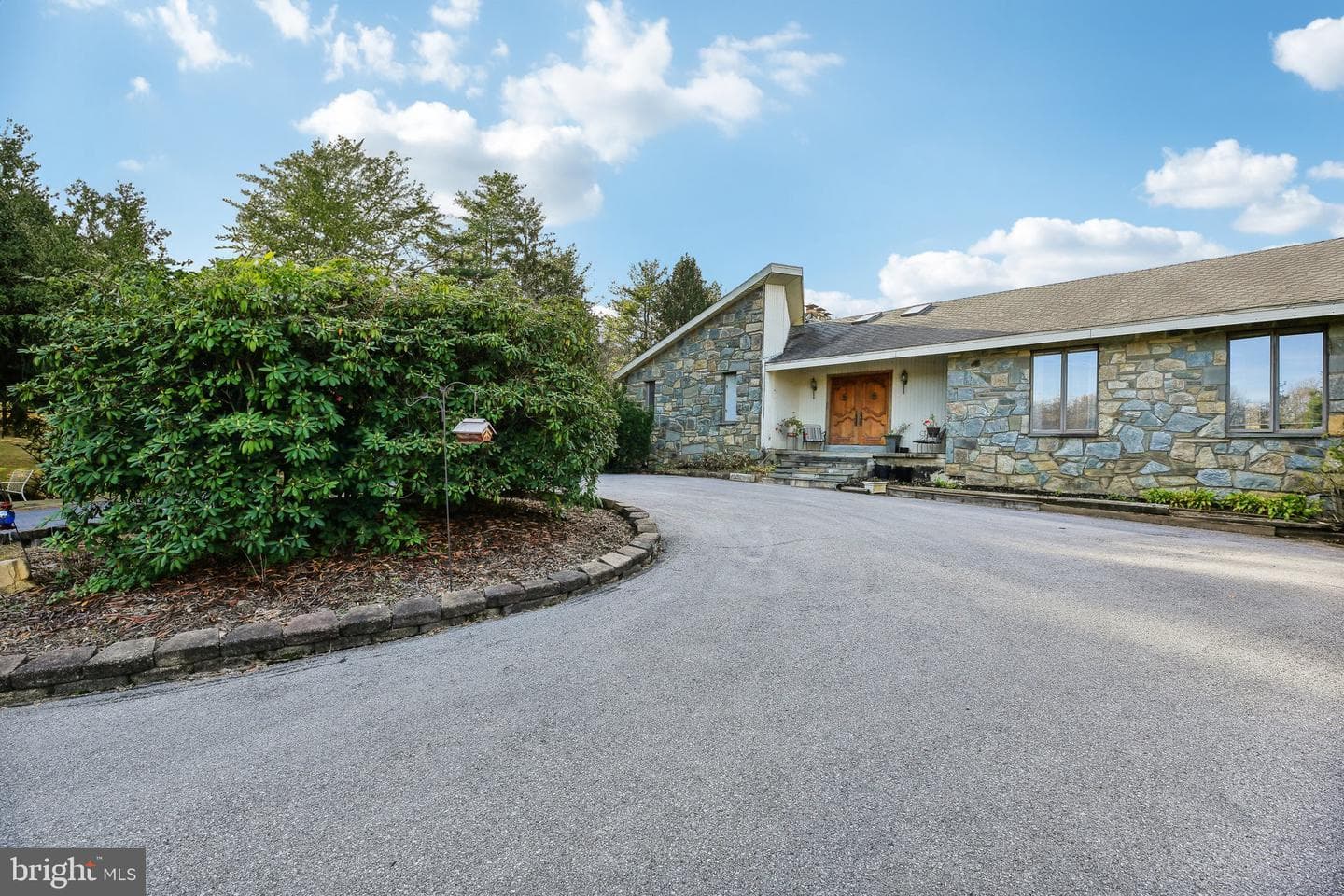 1170 Ridge Rd photo 2