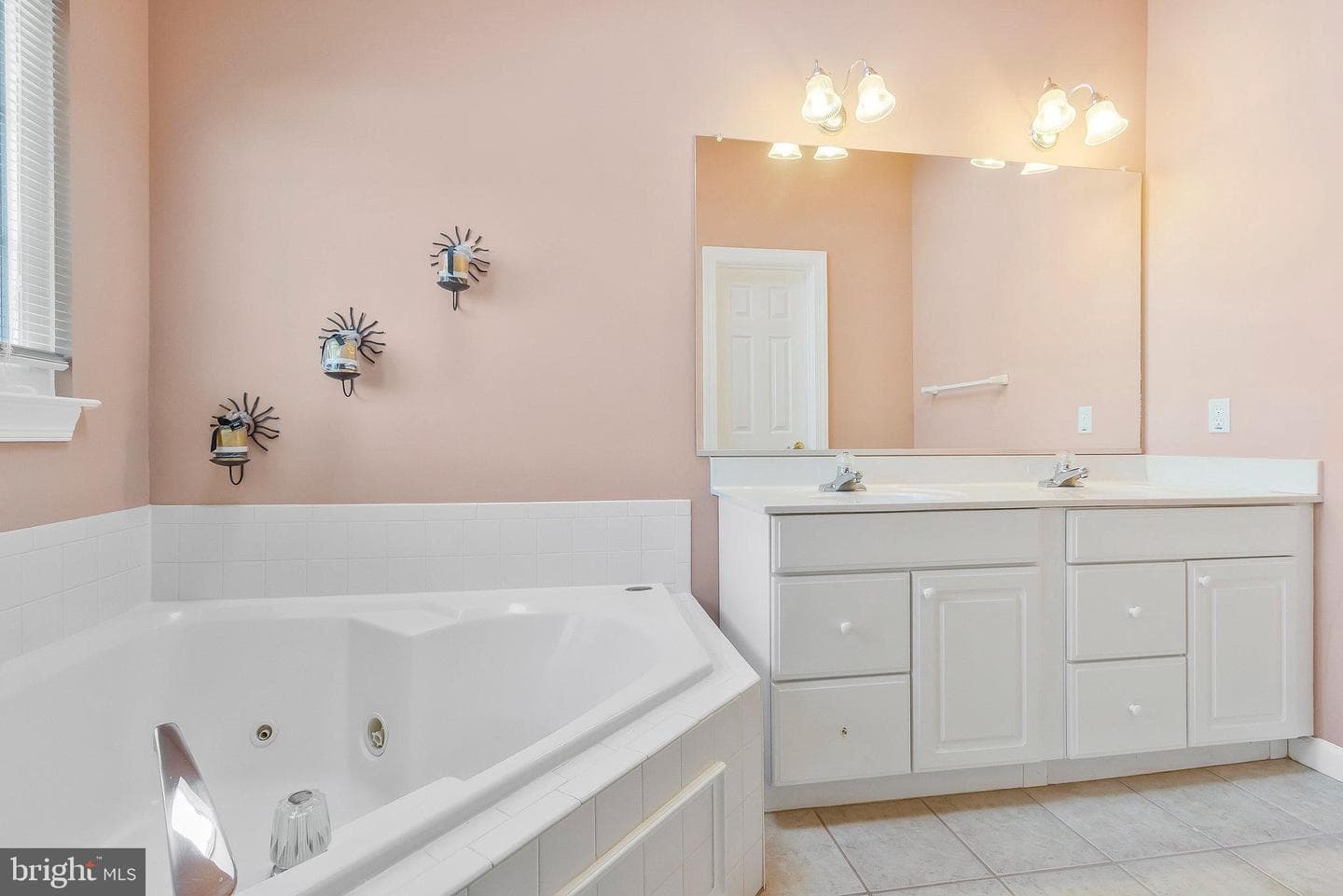 2109 Wagon Trail Place photo 12