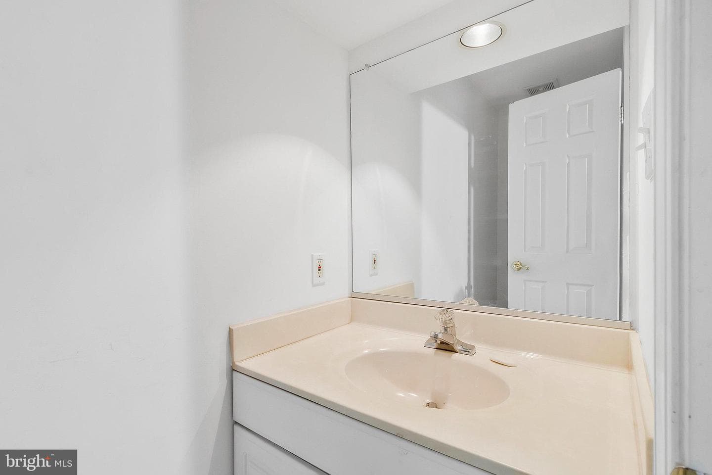 2109 Wagon Trail Place photo 8