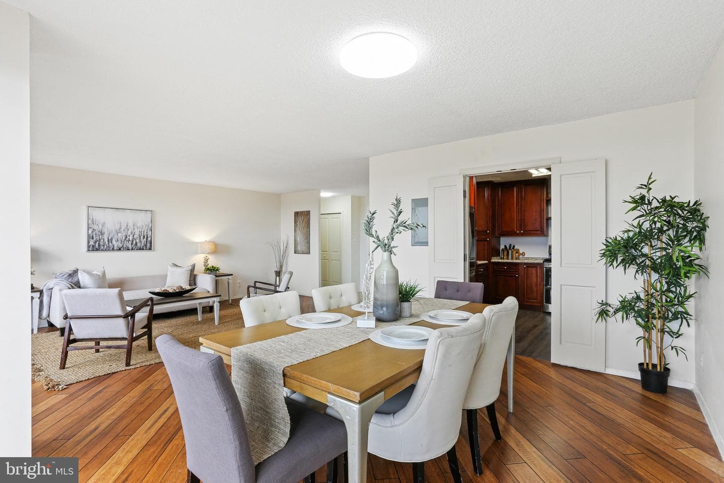 5225 Pooks Hill Road #1609s photo 10
