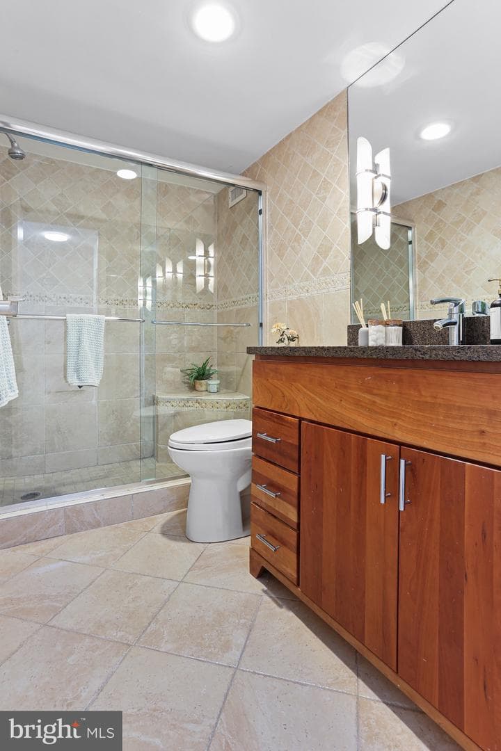 5225 Pooks Hill Road #1609s photo 17