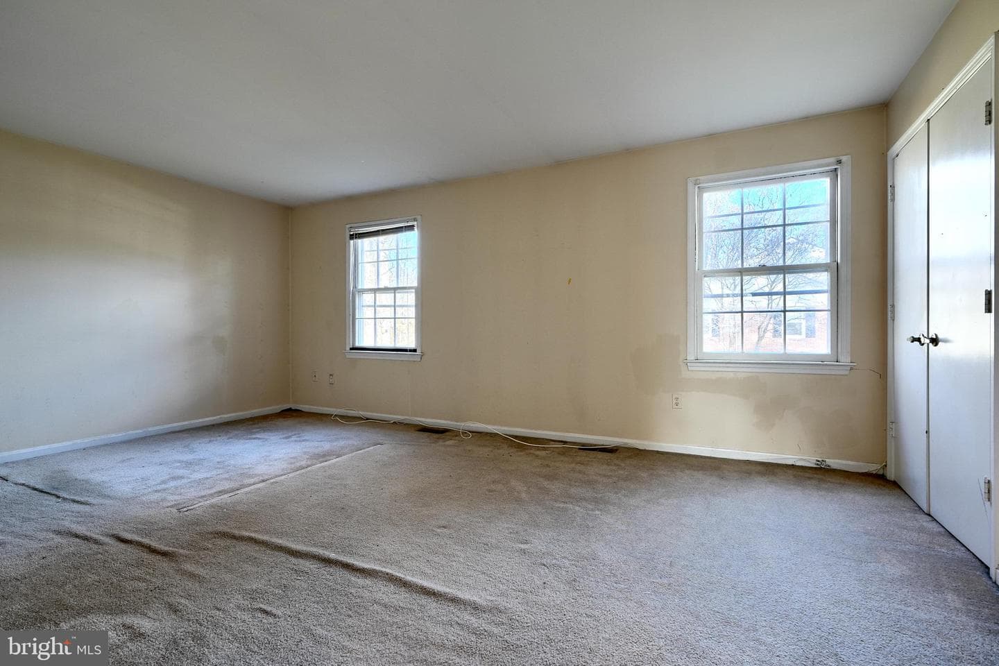 6779 Surreywood Lane photo 14