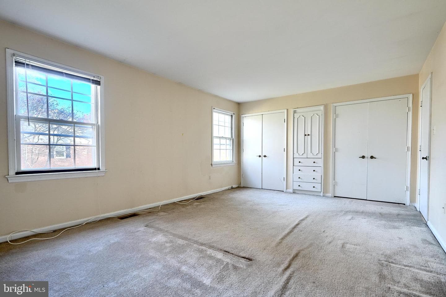 6779 Surreywood Lane photo 15