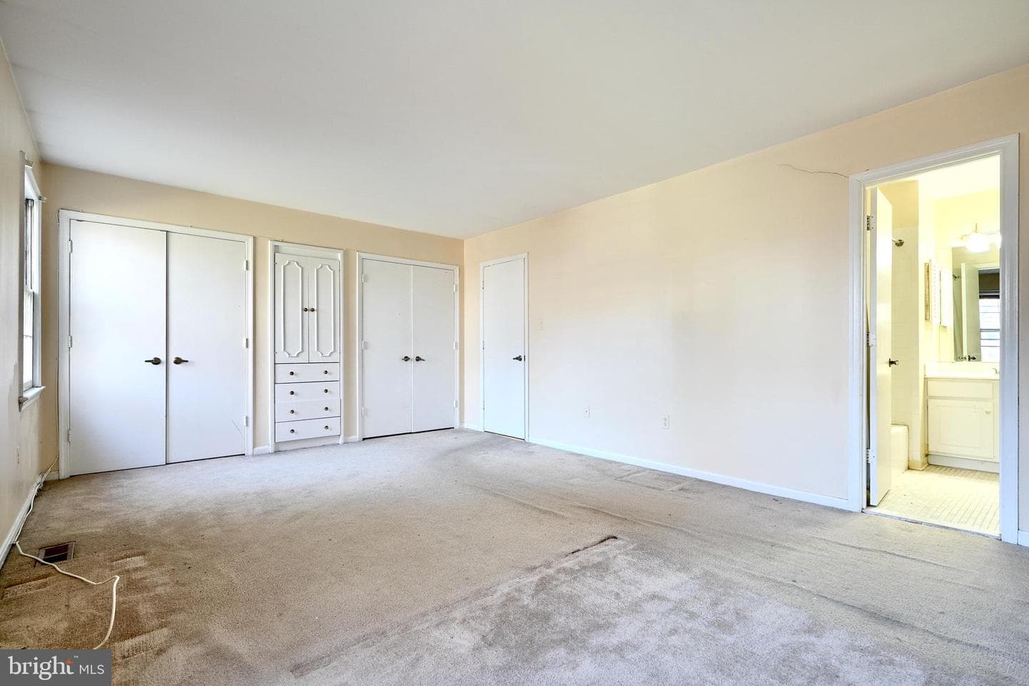 6779 Surreywood Lane photo 16