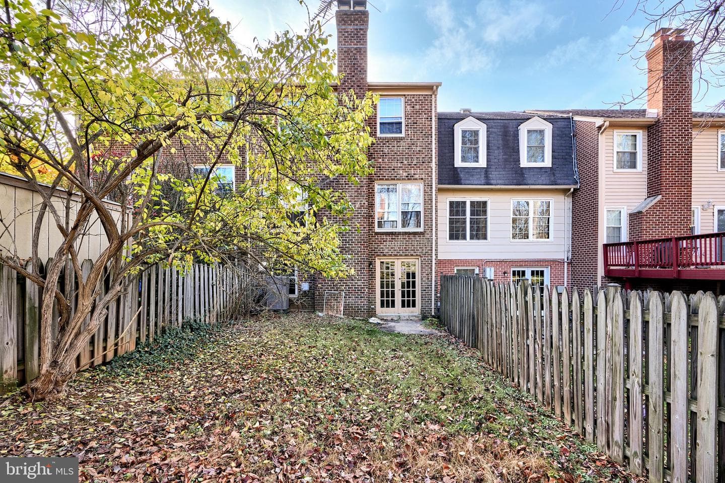 6779 Surreywood Lane photo 35