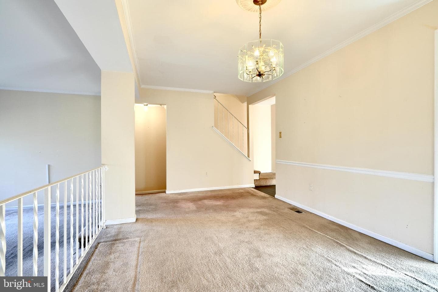 6779 Surreywood Lane photo 7