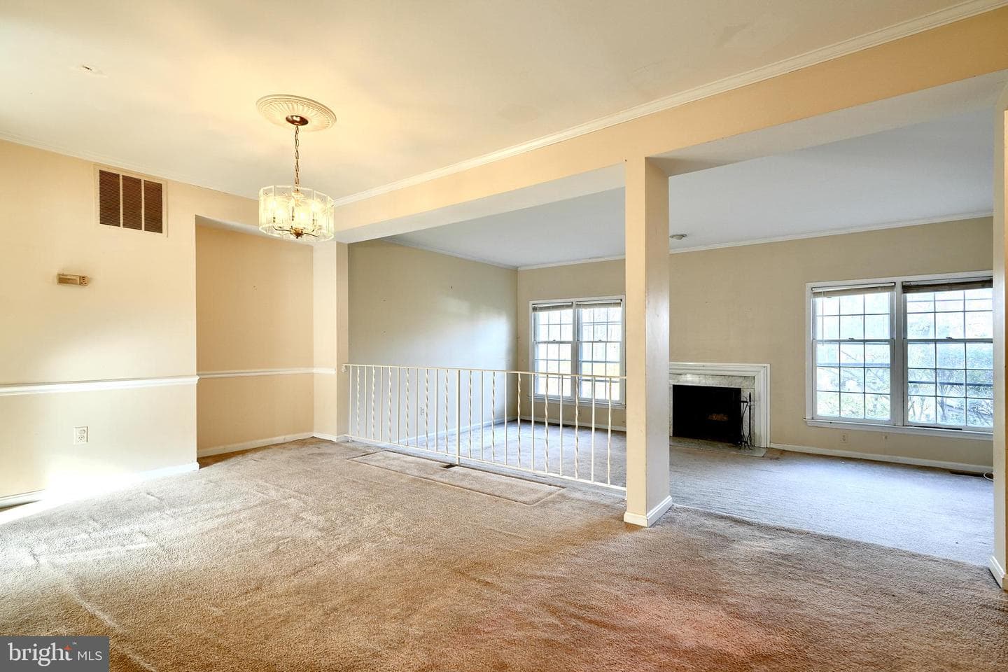 6779 Surreywood Lane photo 9