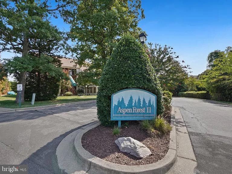13400 Shady Knoll Drive #201 photo 3