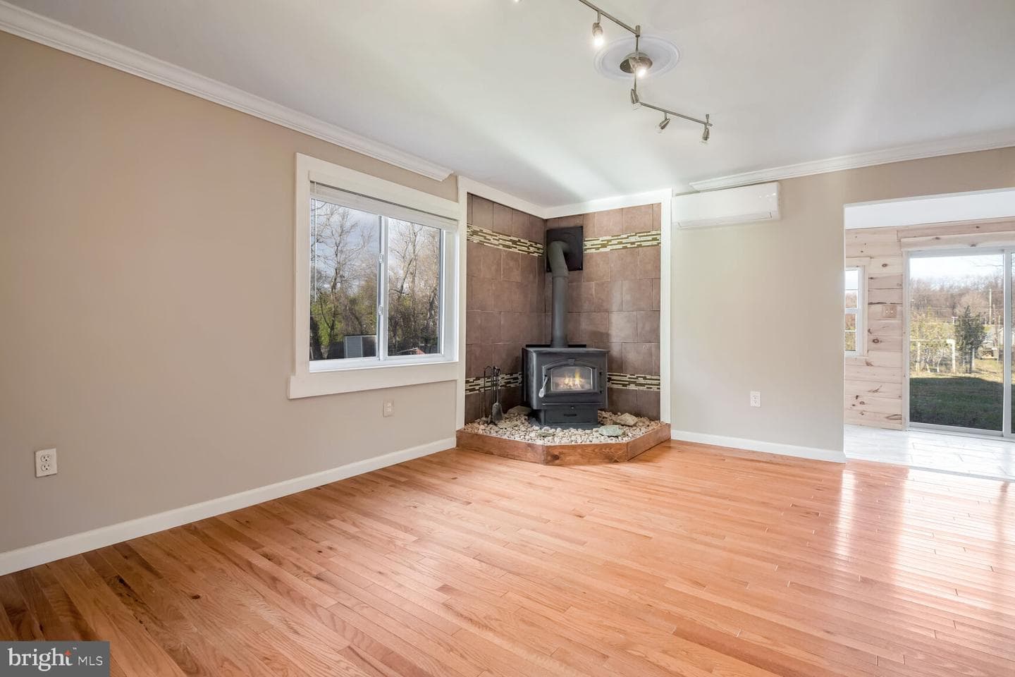 103 Old Bonifant Road photo 8