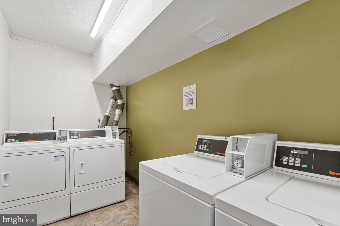 4242 E West Highway #910 photo 16