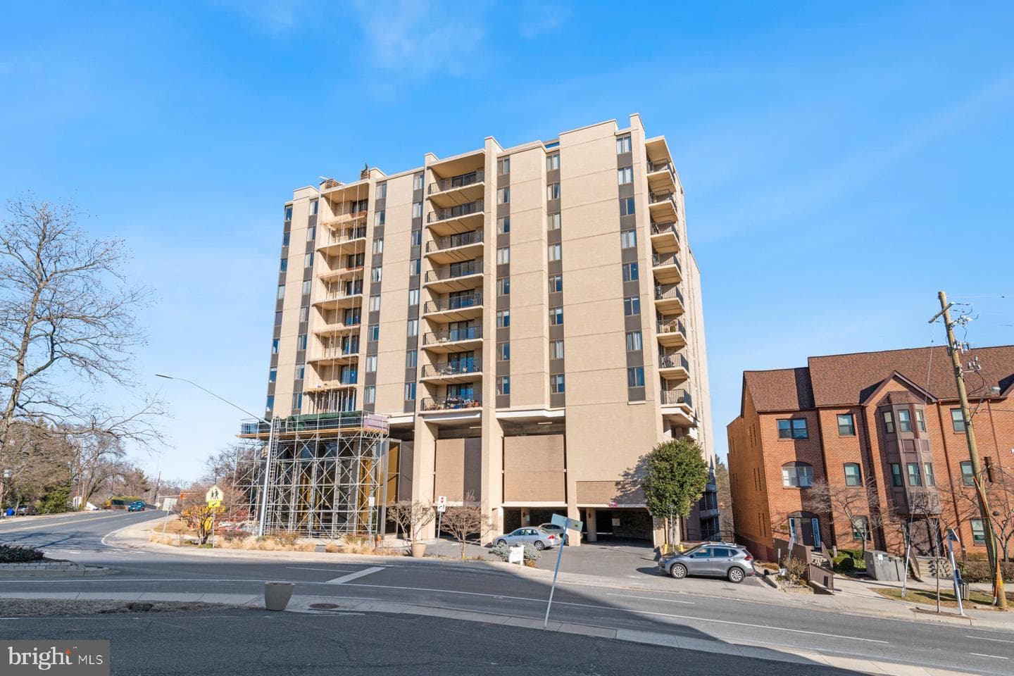 4242 E West Highway #910 photo 24