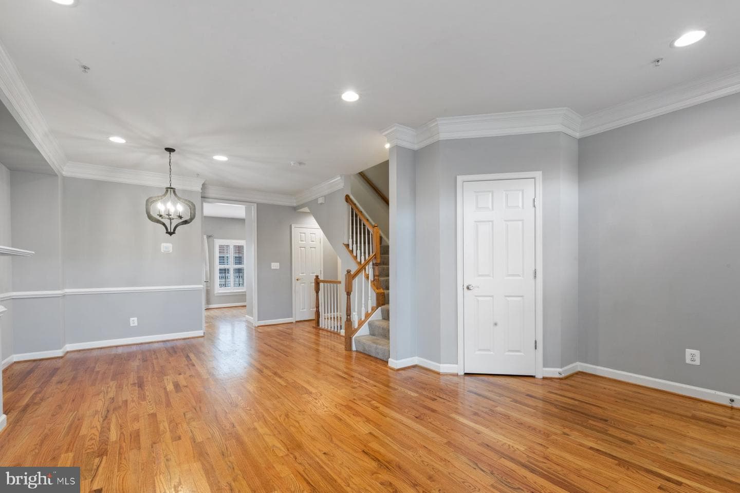 522 Fallsgrove Drive photo 15