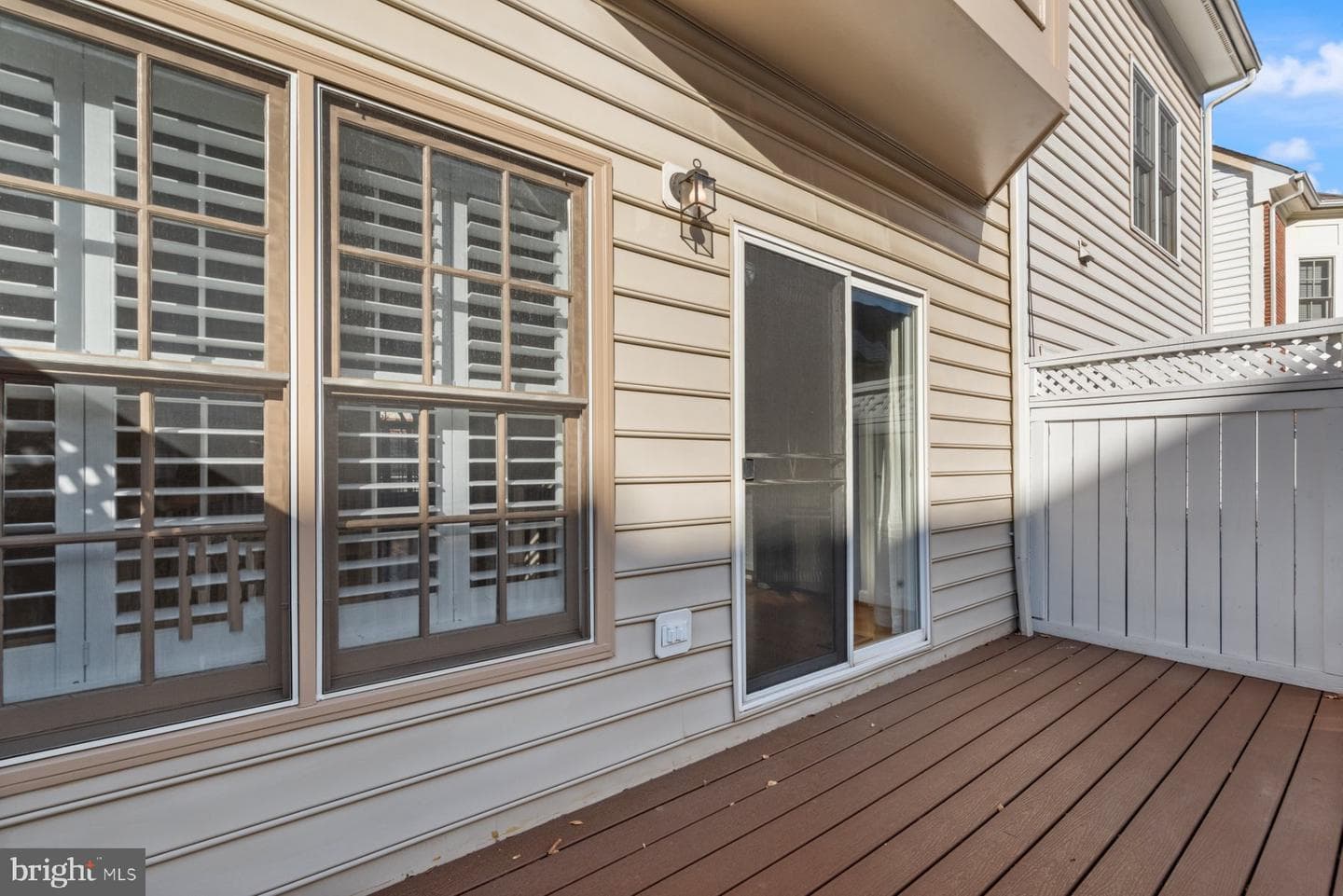 522 Fallsgrove Drive photo 25