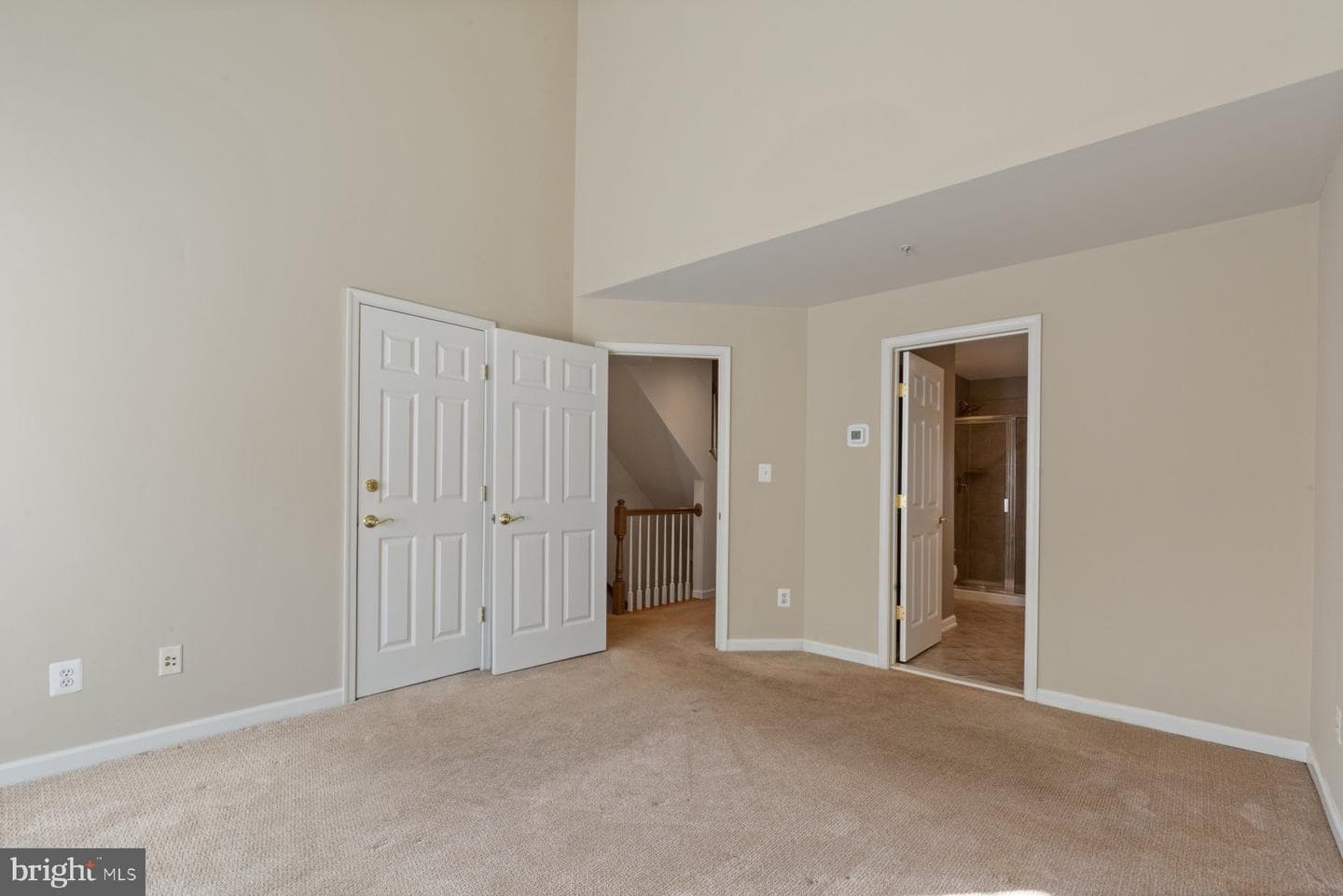 522 Fallsgrove Drive photo 36