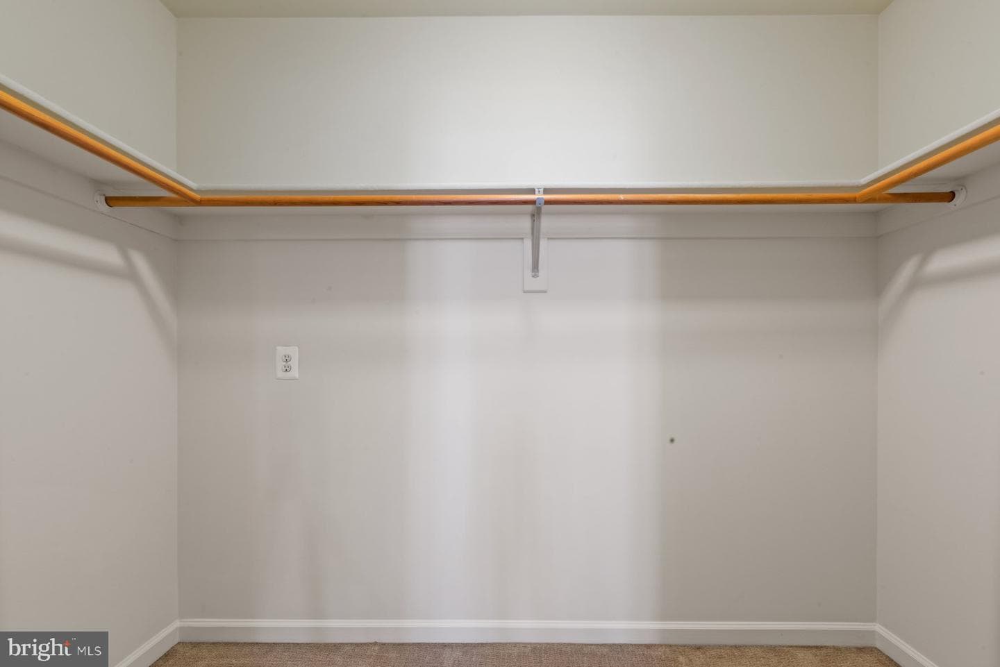 522 Fallsgrove Drive photo 43