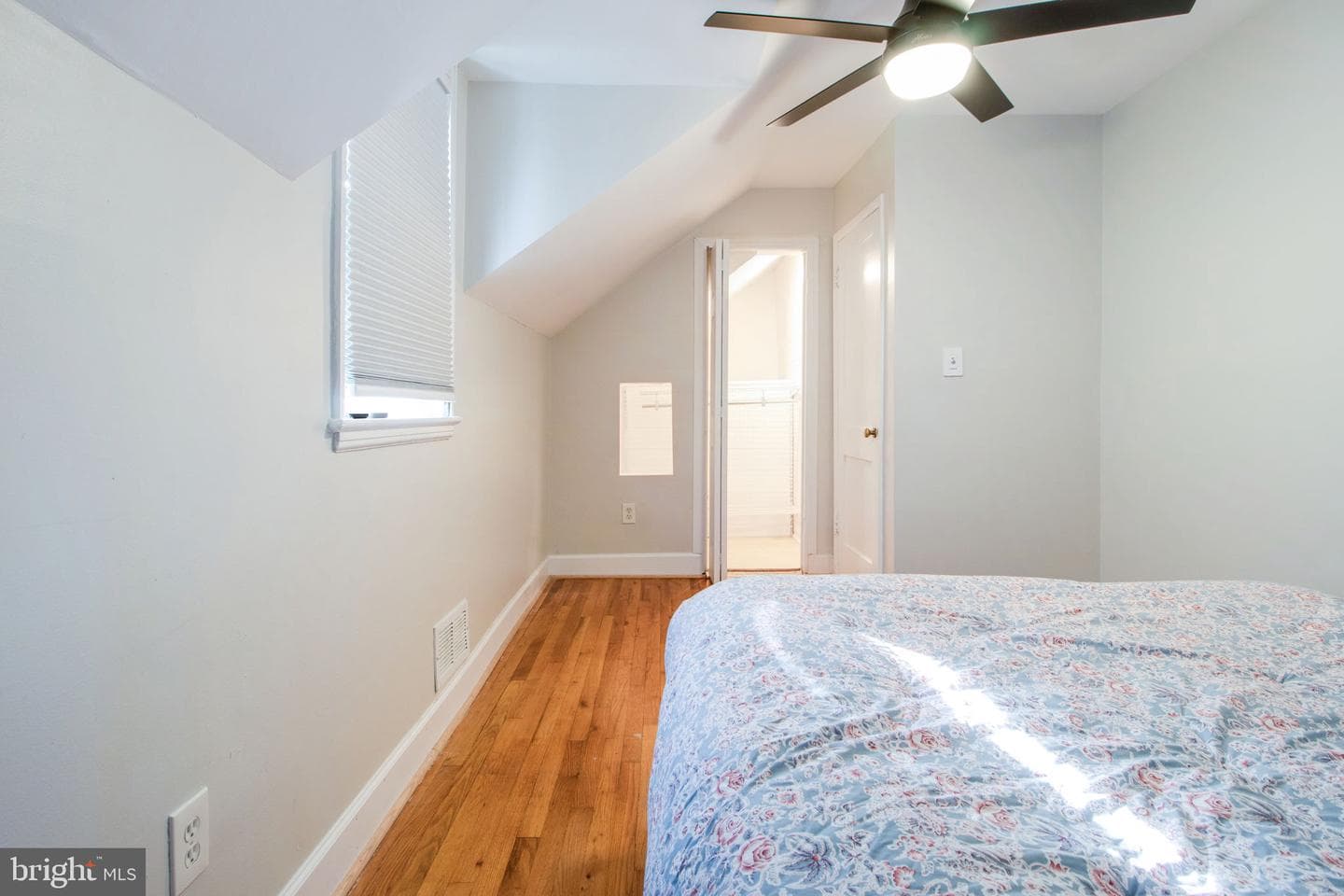 1109 Carson Street photo 17
