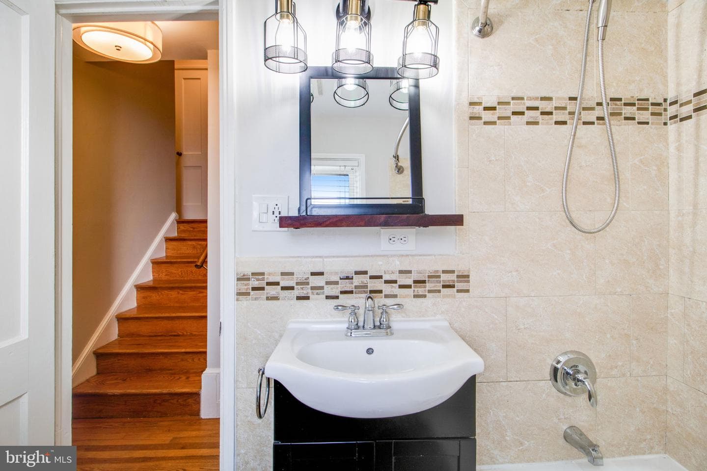 1109 Carson Street photo 23