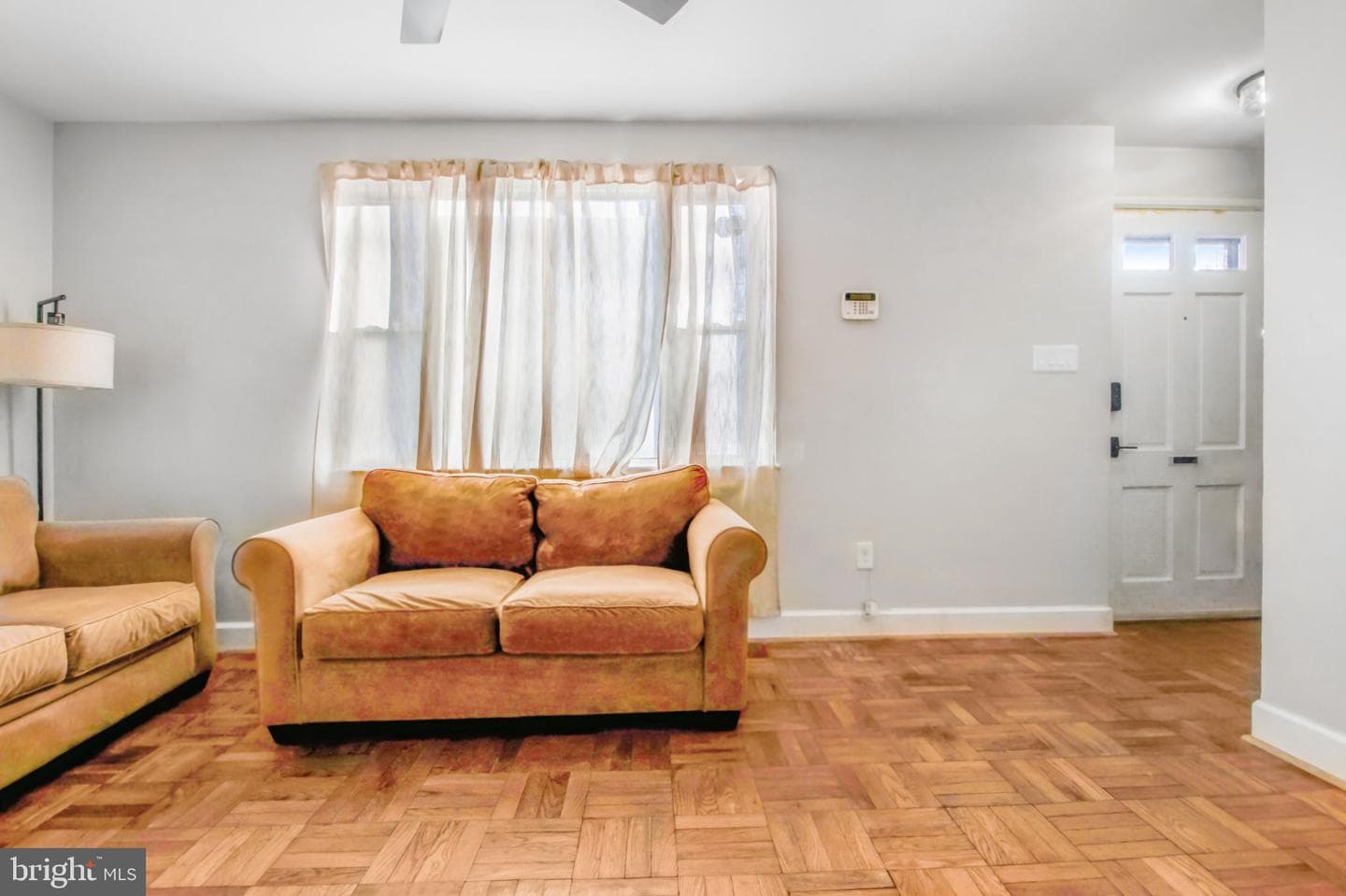 1109 Carson Street photo 3