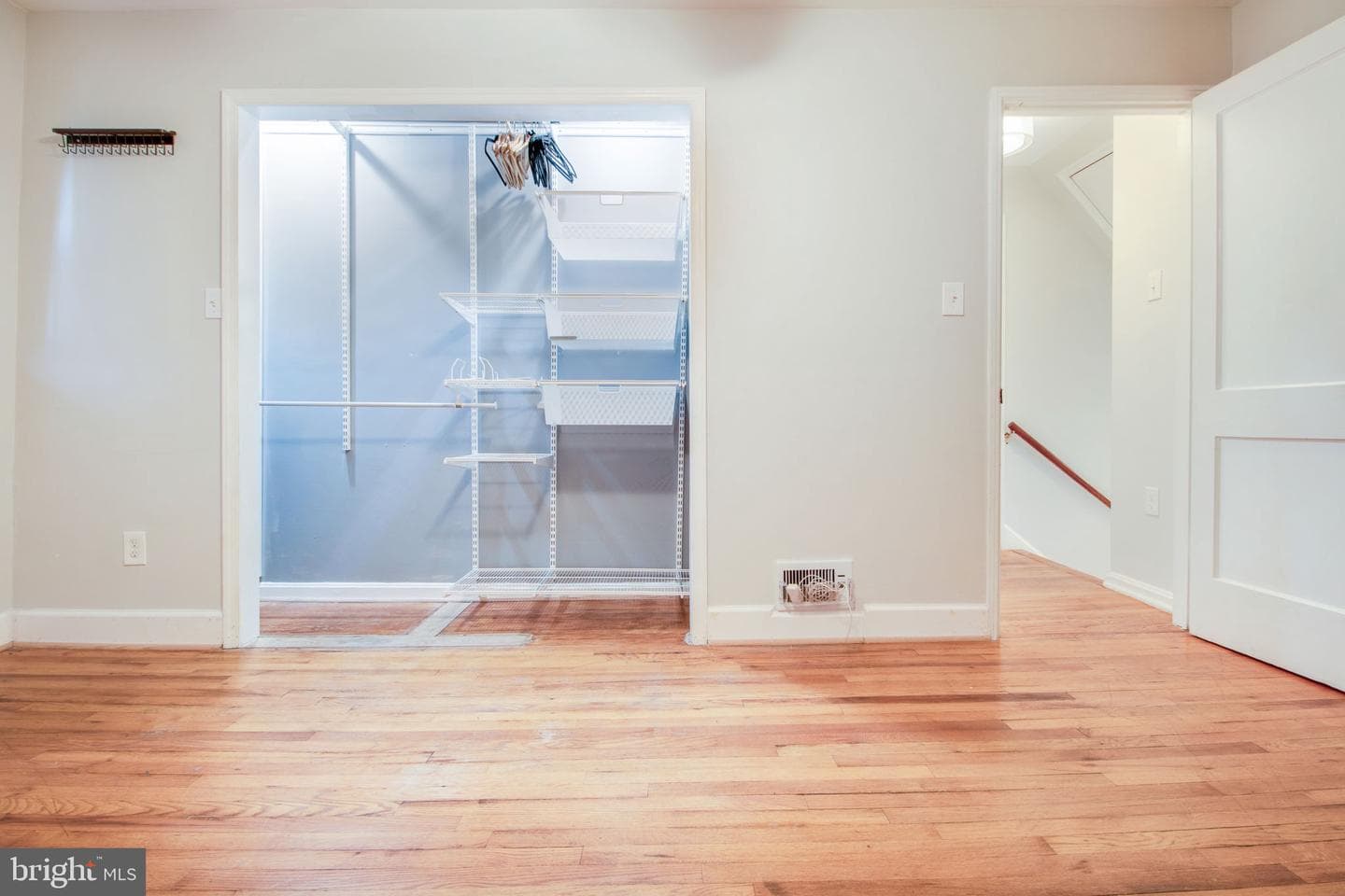 1109 Carson Street photo 9