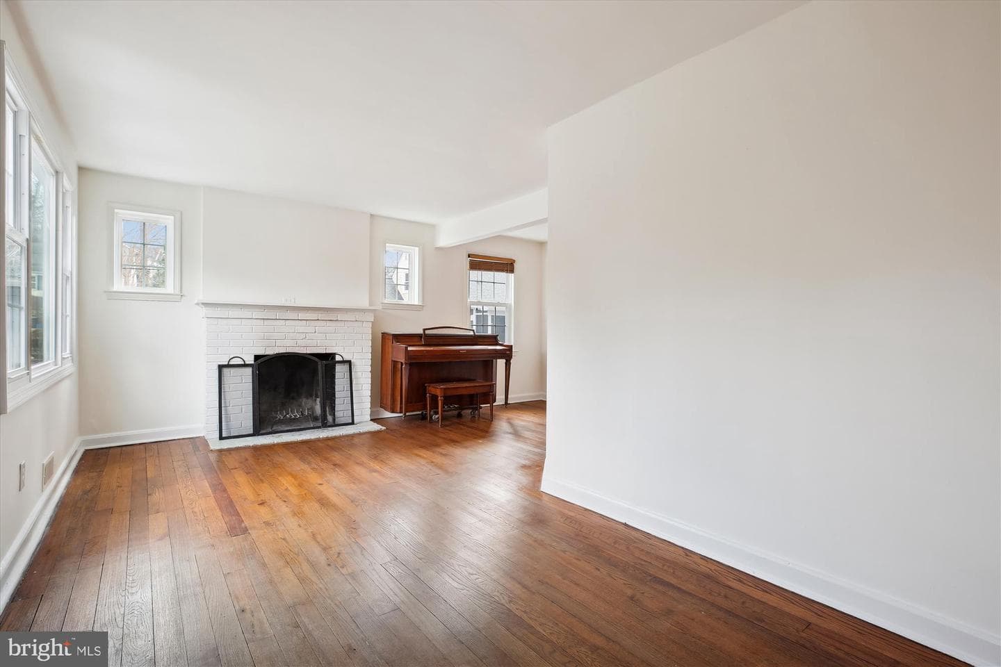 3506 Perry Avenue photo 2