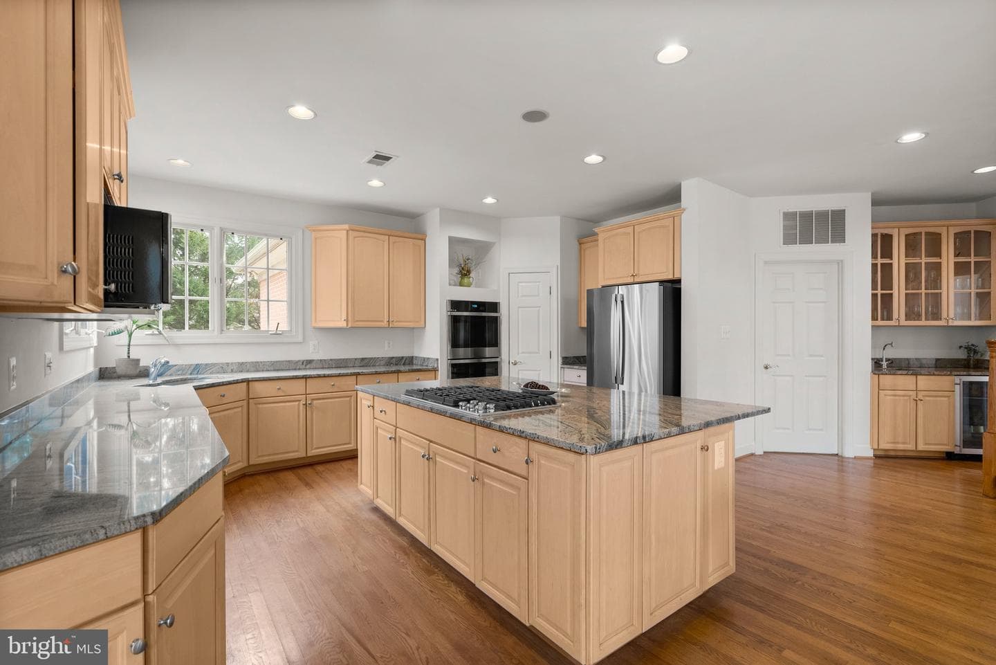 10428 Windsor View Drive photo 5