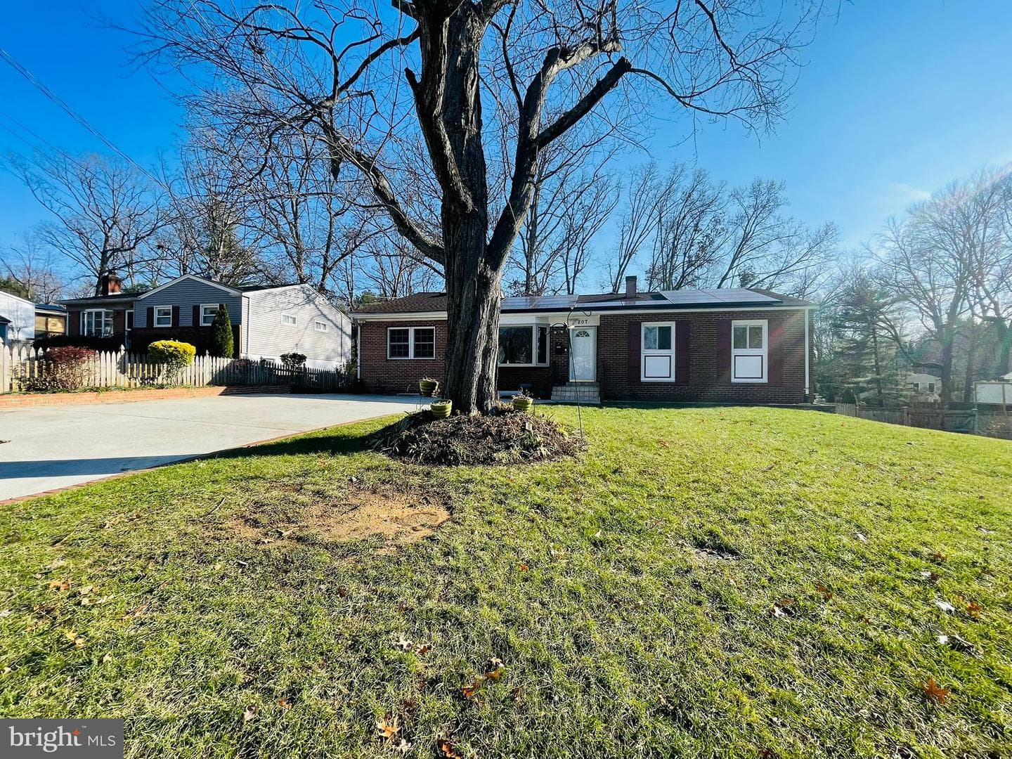 207 Oakton Road photo 3