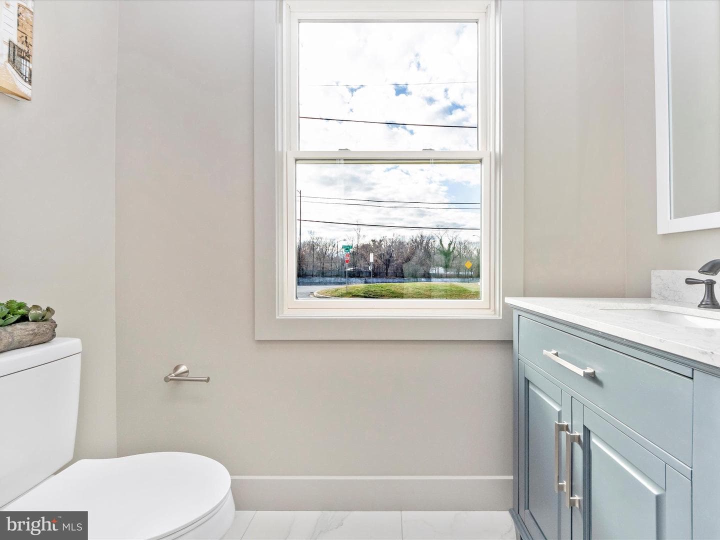 503 Stirling Road photo 22