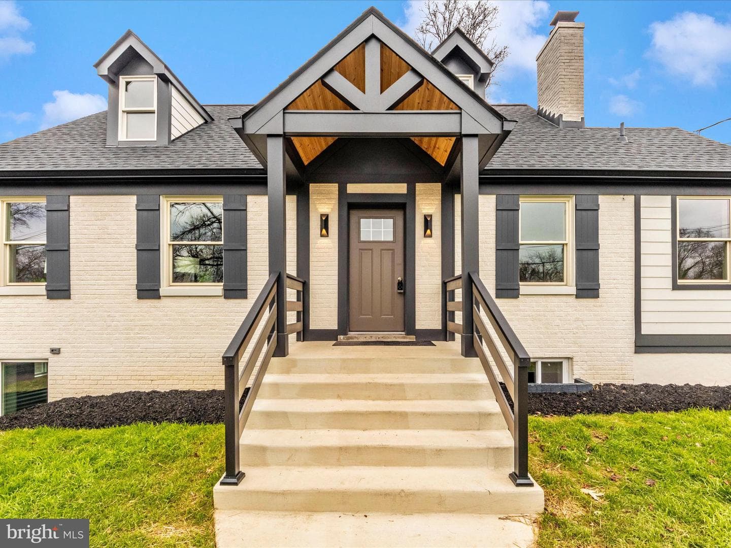 503 Stirling Road photo 3