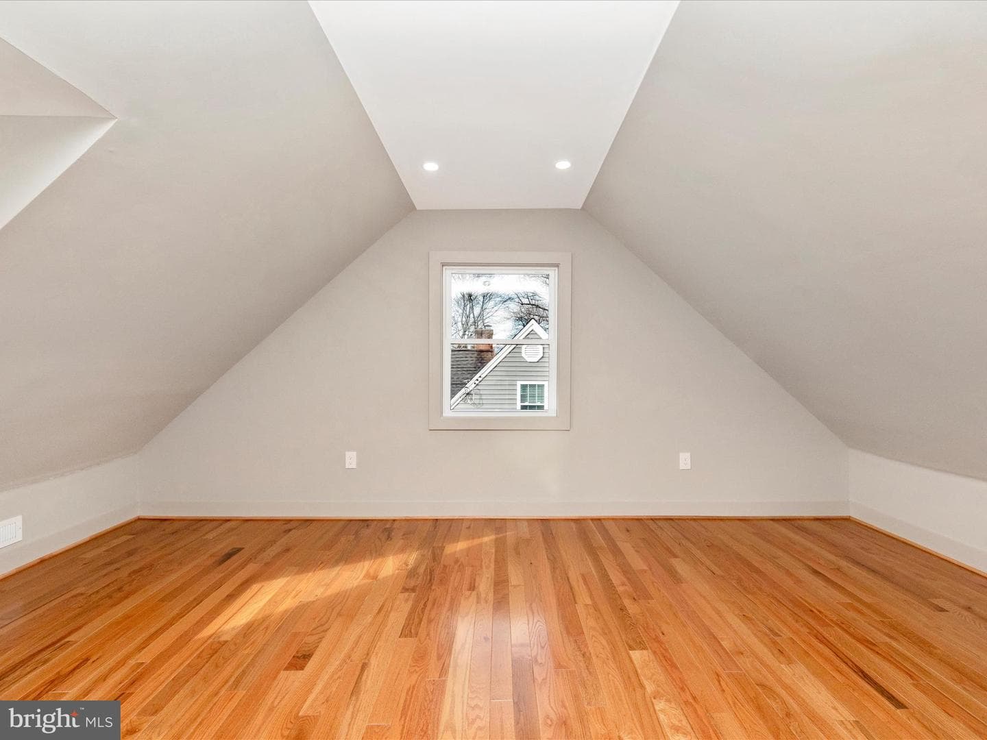 503 Stirling Road photo 31