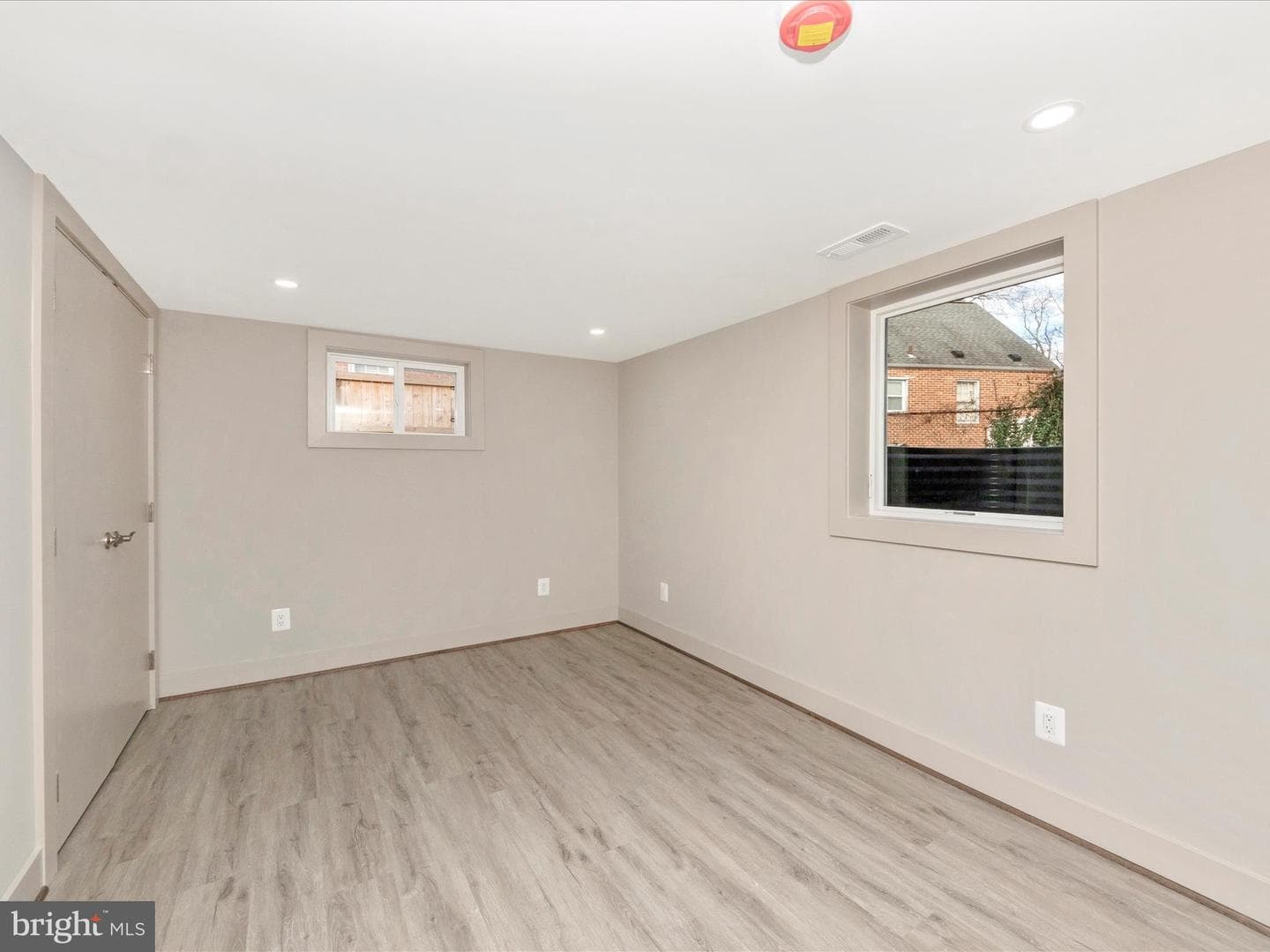 503 Stirling Road photo 40