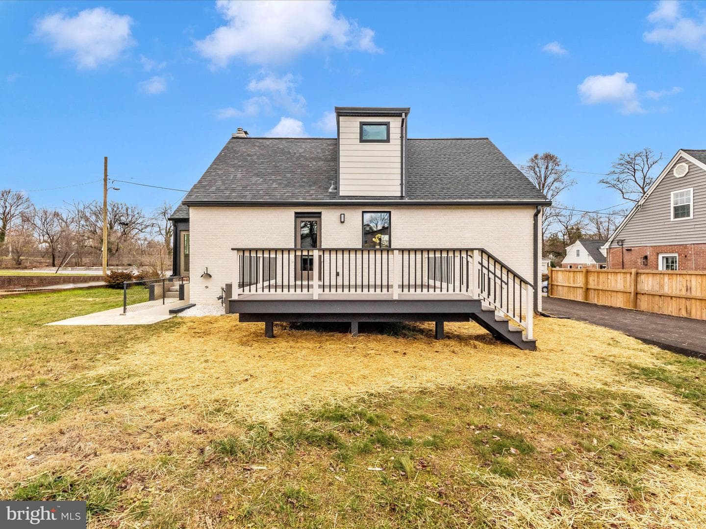 503 Stirling Road photo 54