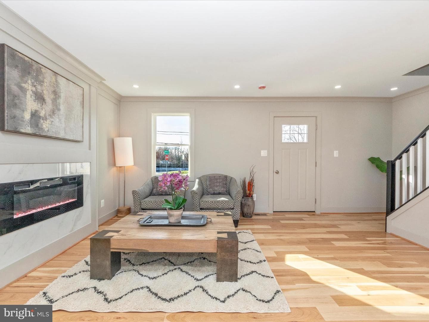 503 Stirling Road photo 8