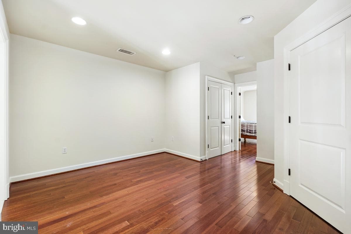 7106 Exeter Road photo 24
