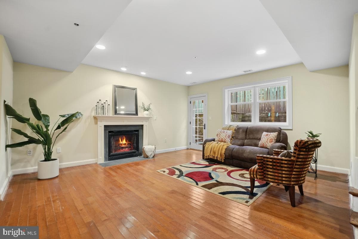 7106 Exeter Road photo 27