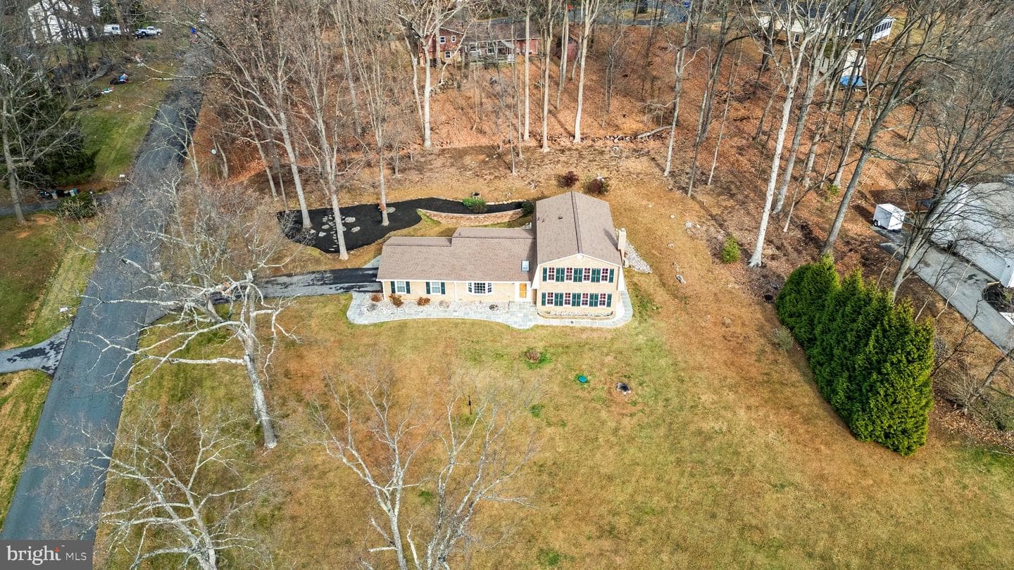20529 Farcroft Lane photo 2