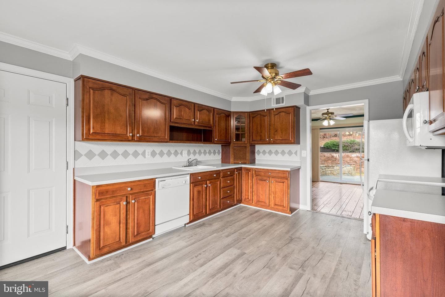 20529 Farcroft Lane photo 8