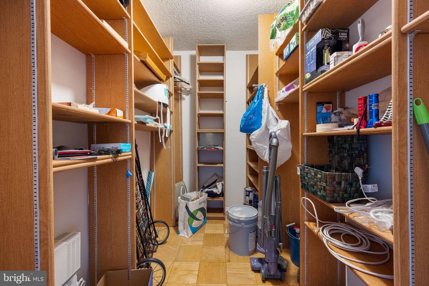 5225 Pooks Hill Road #1004s photo 18
