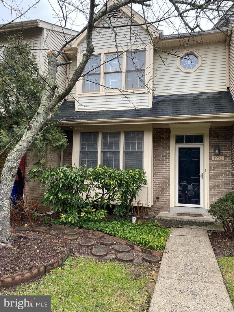 1953 Hickory Hill Lane
