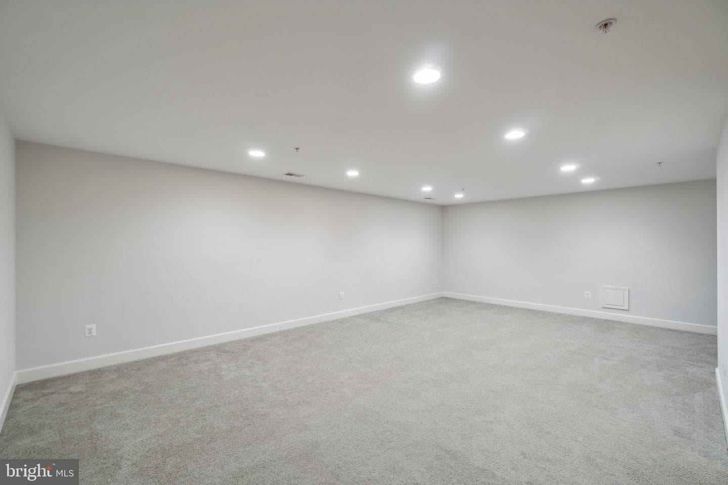 14206 Drayton Avenue photo 24