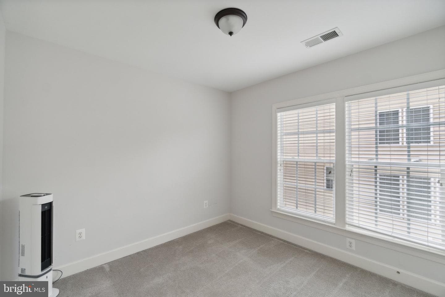 14206 Drayton Avenue photo 37