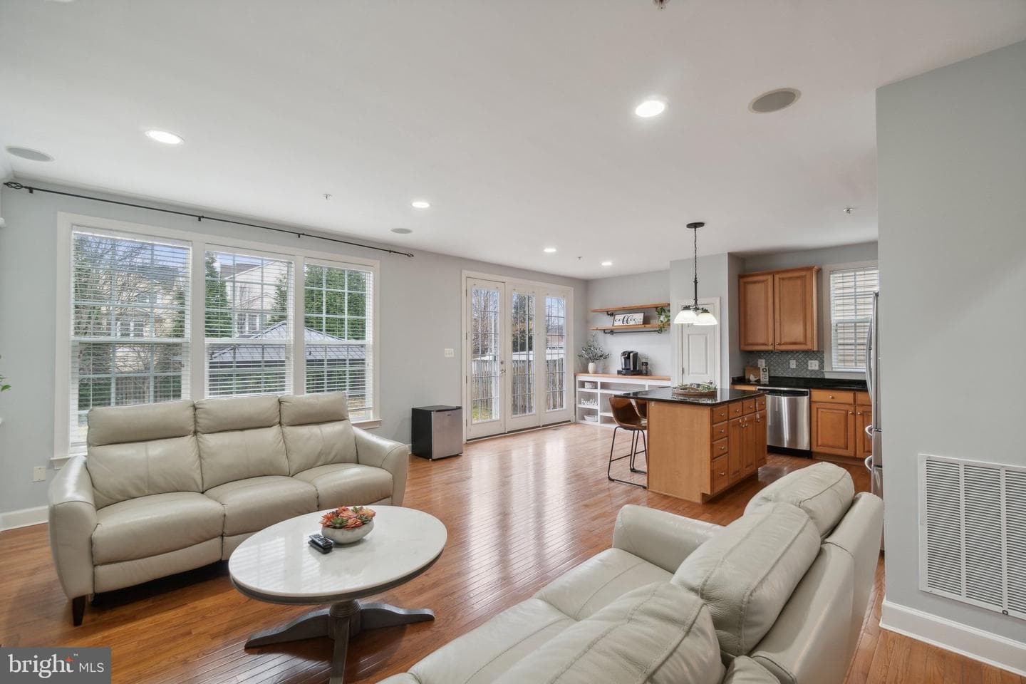 14206 Drayton Avenue photo 9