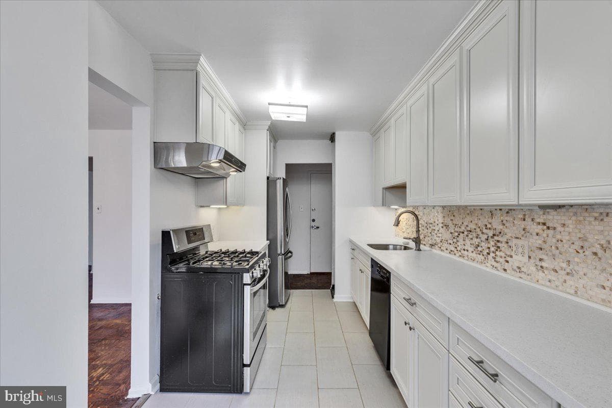 3333 University Boulevard W #211 photo 5