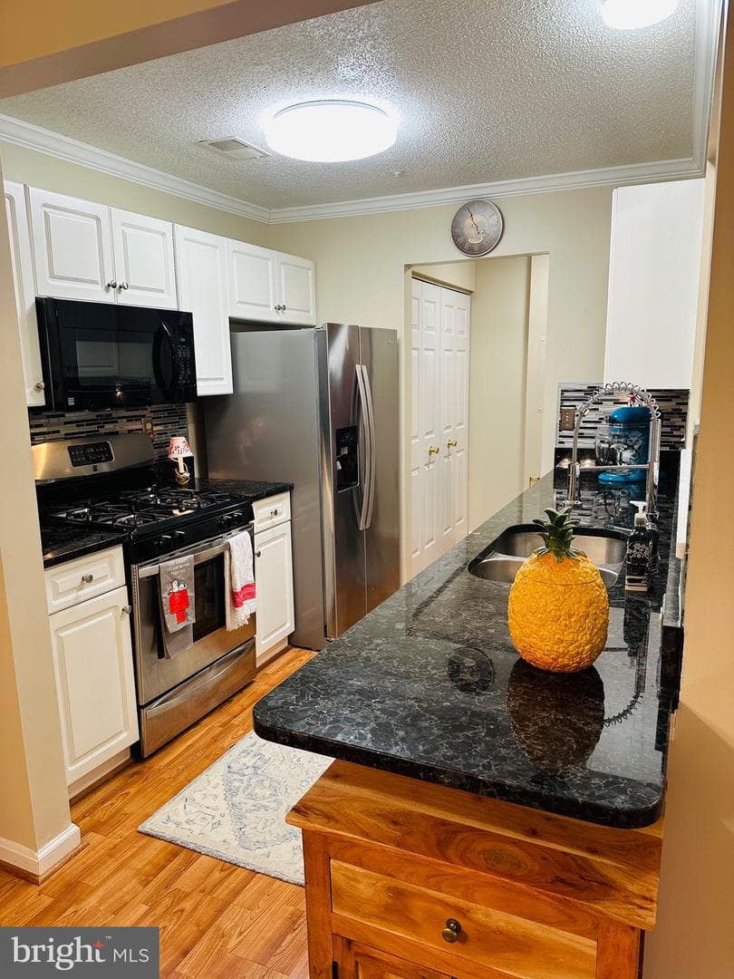 10010 Vanderbilt Circle #4-9 photo 10